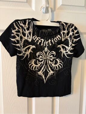 Affliction Black and White Gothic Crest Short Sleeve Tee
